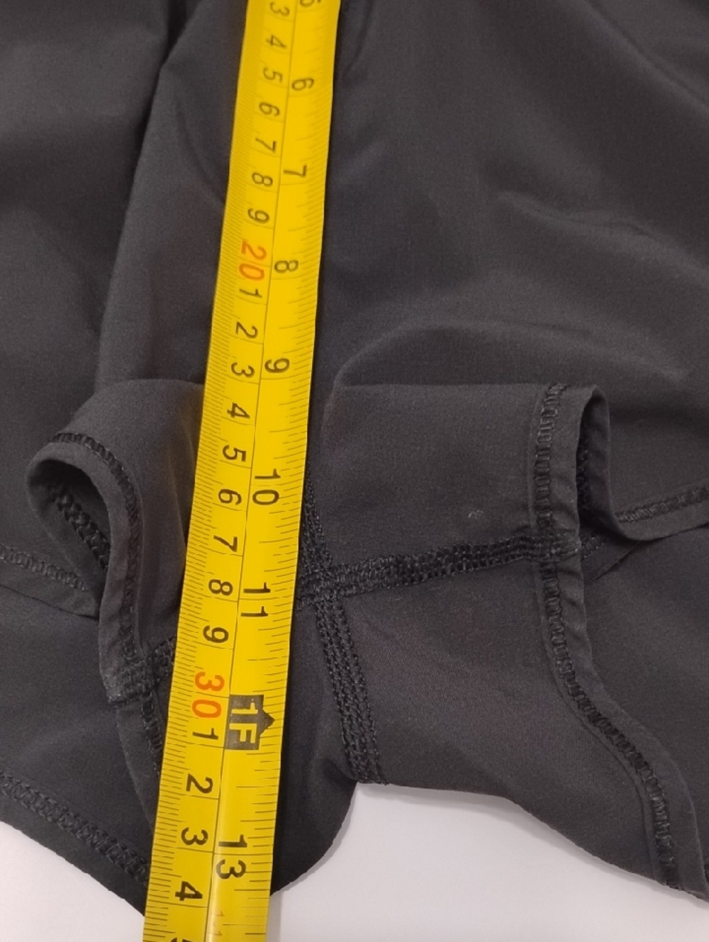 Lululemon Lean In Short 2" - Picture 6 of 10